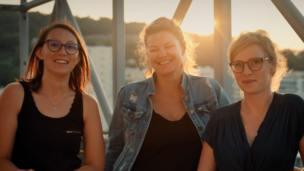 miniature film tourisme d'affaire a saint-etienne, trois femmes sur la tour du design